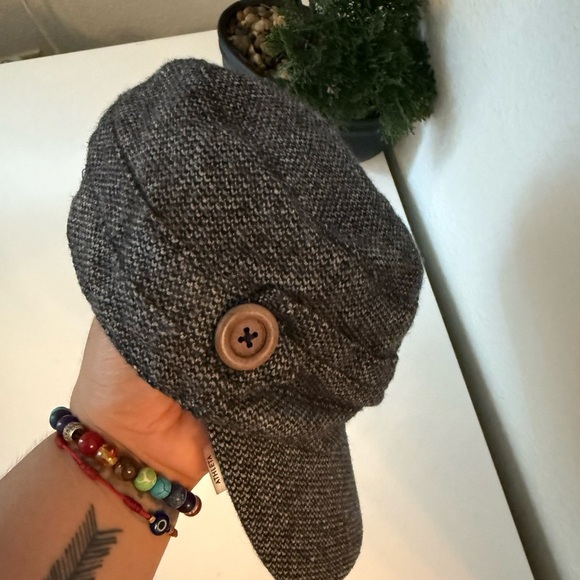 Athleta Charcoal Tweed Men's Hat - Picture 5 of 5